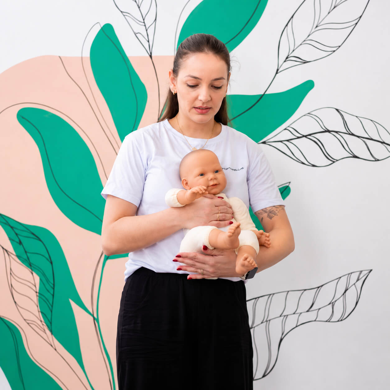 Bebê confortável após osteopatia pediátrica